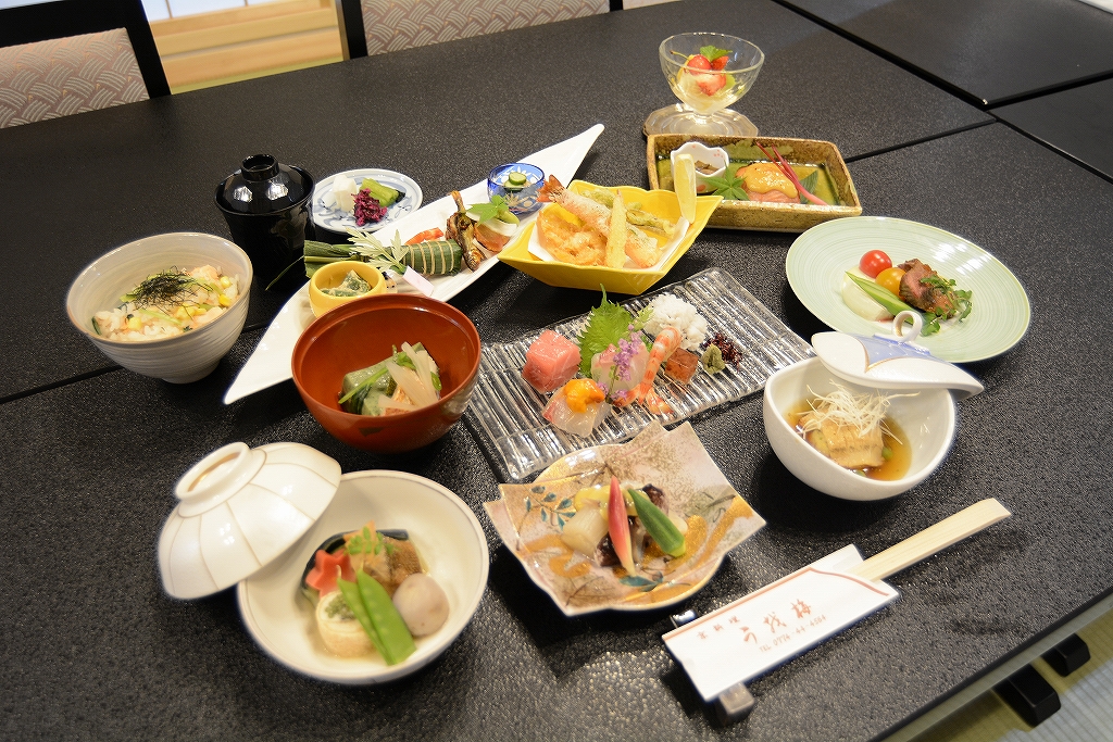 会席 8000円コース(税・サ別)